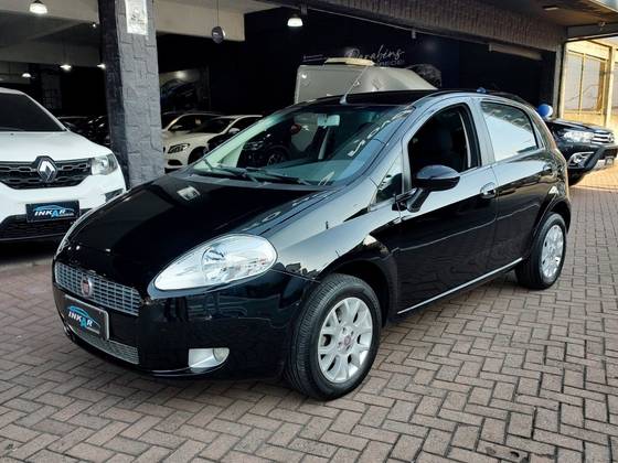 FIAT PUNTO 1.8 HLX 8V FLEX 4P MANUAL FIAT PUNTO 1.8 HLX 8V FLEX 4P MANUAL